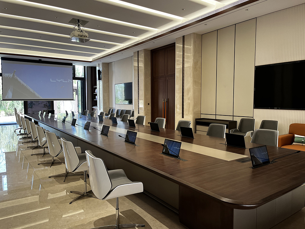 أحدث حالة شركة حول الشاشات القابلة للانسحاب في اسبانيا